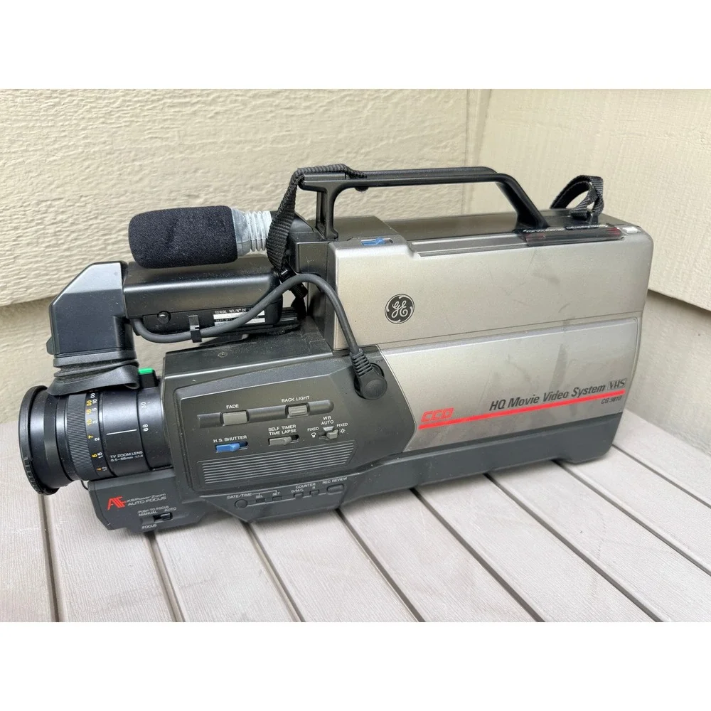 GE VHS Camcorder CG-9810 HQ Movie Video System with Case and Manual Vintage